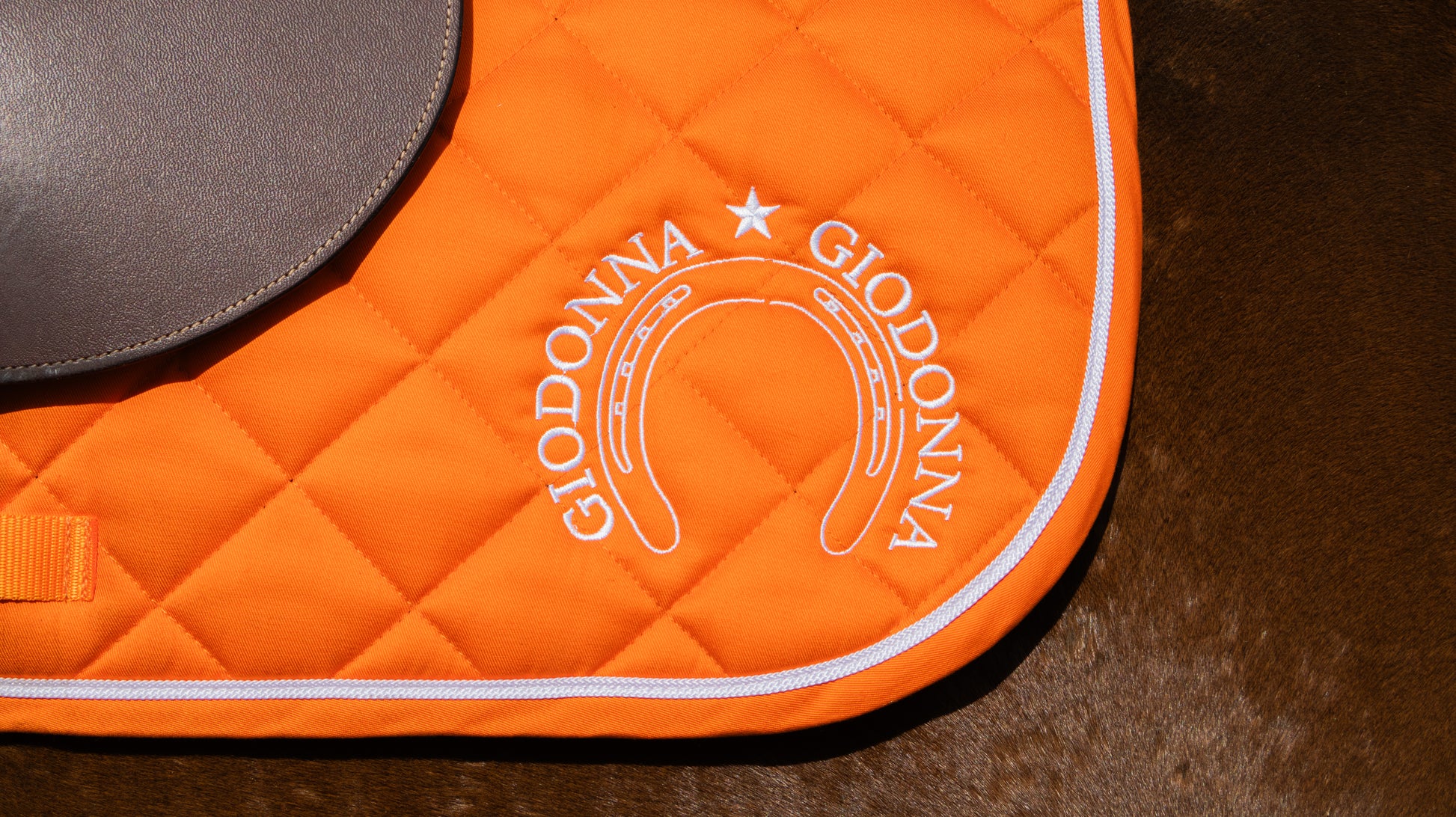 TAPIS DE SELLE ORANGE